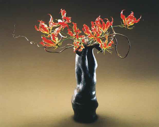 poster for The Wasetsu Group “Dancing with Flowers” Ikebana Exhibition